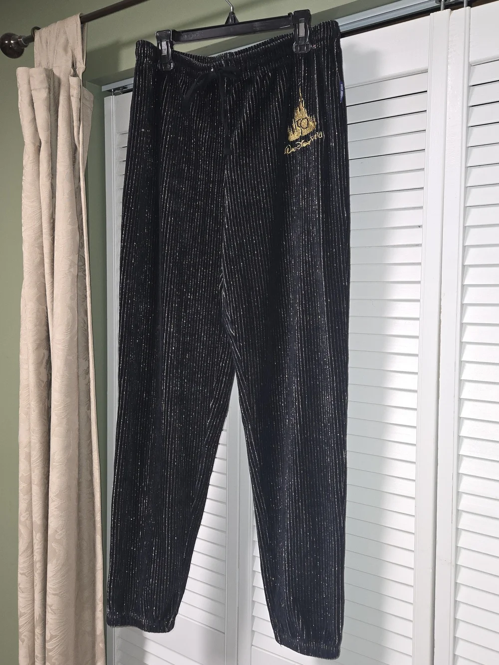 Walt Disney World 50th Anniversary Luxe Spirit Jersey Corduroy Sweatpants Black - Picture 2 of 9
